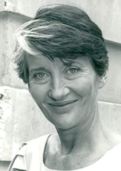Phyllida Law photo