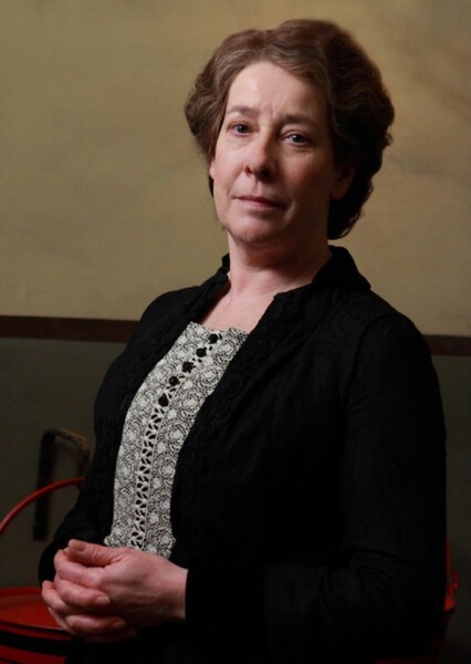 Phyllis Logan photo