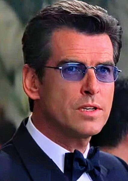 Pierce Brosnan photo