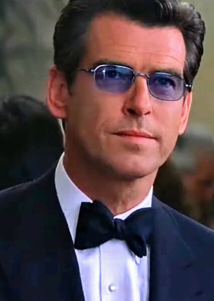 Pierce Brosnan photo
