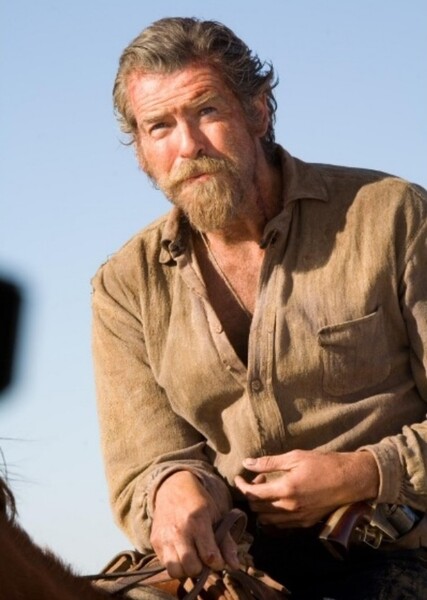 Pierce Brosnan photo