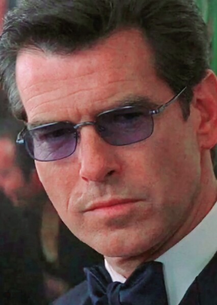 Pierce Brosnan photo