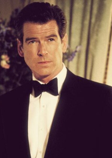Pierce Brosnan photo