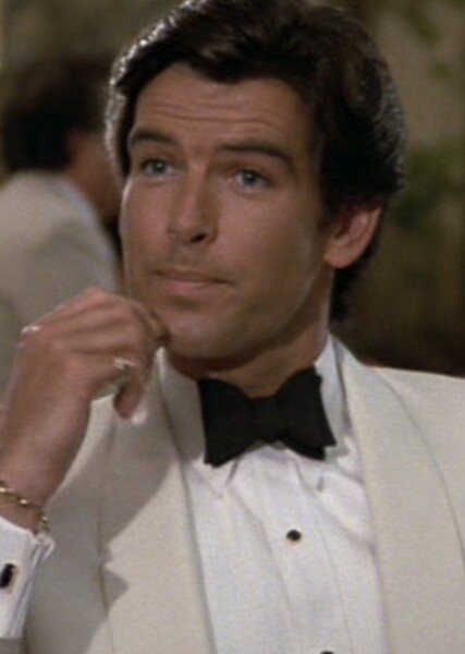 Pierce Brosnan photo