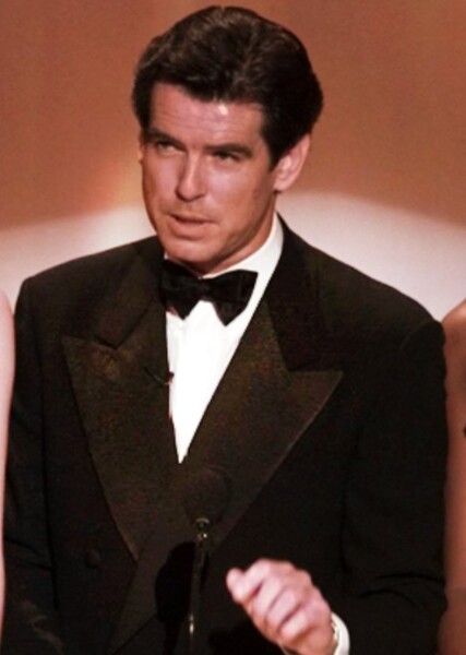 Pierce Brosnan photo
