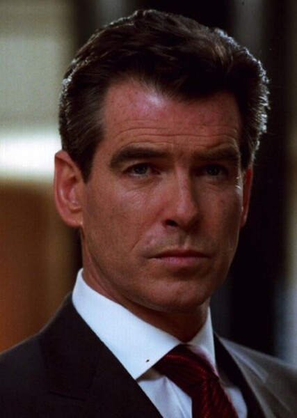 Pierce Brosnan photo