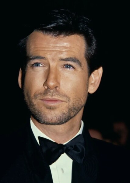Pierce Brosnan photo