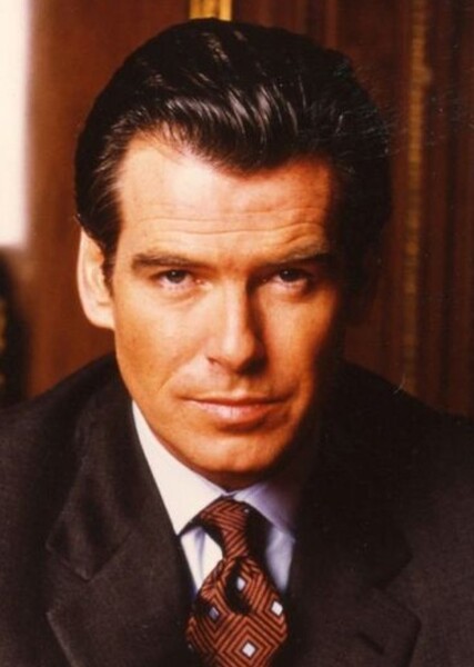 Pierce Brosnan photo