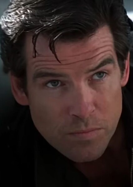 Pierce Brosnan photo