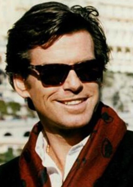 Pierce Brosnan photo