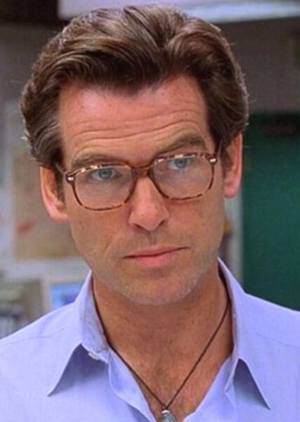 Pierce Brosnan photo