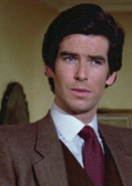 Pierce Brosnan photo