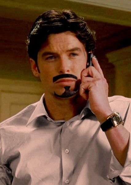 Pierce Brosnan photo