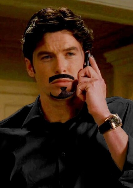 Pierce Brosnan photo