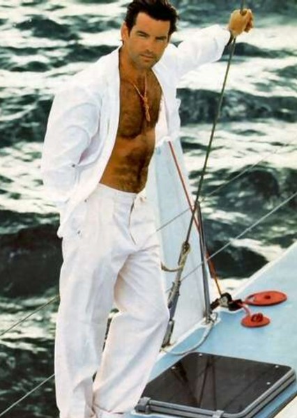 Pierce Brosnan photo