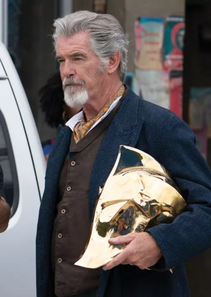 Pierce Brosnan photo