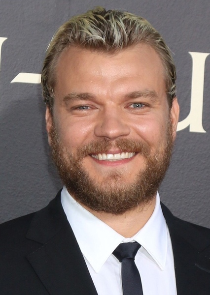 Pilou Asbæk photo