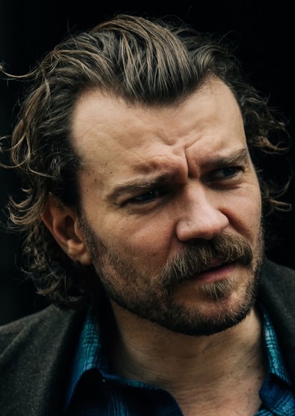 Pilou Asbæk photo