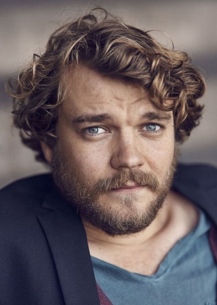 Pilou Asbæk