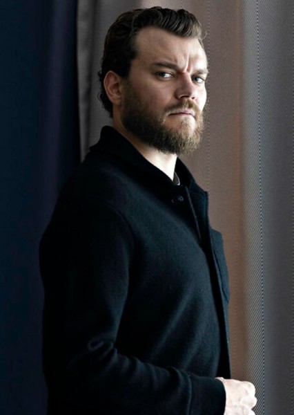 Pilou Asbæk photo