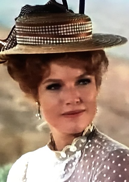 Pippa Scott photo