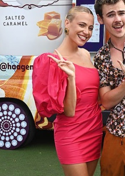 Pixie Lott photo