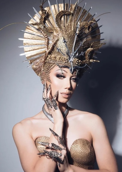 Plastique Tiara photo