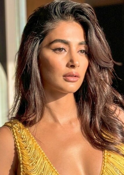 Pooja Hedge photo