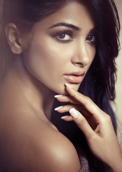 Pooja Hegde photo