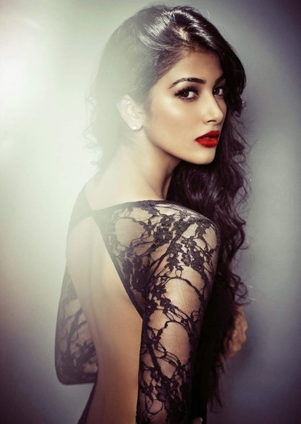 Pooja Hegde photo