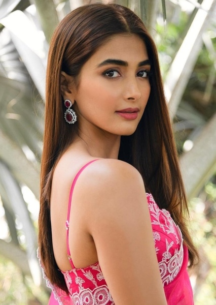 Pooja Hegde photo