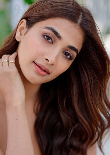Pooja Hegde photo