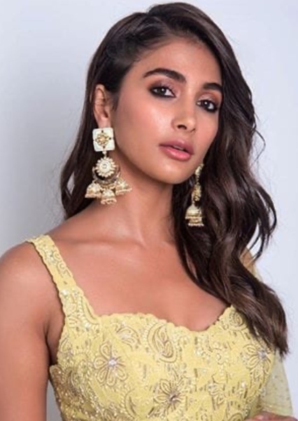 Pooja Hegde photo