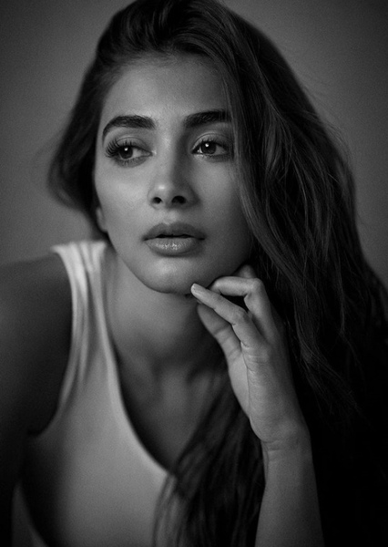 Pooja Hegde photo