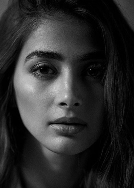 Pooja Hegde photo