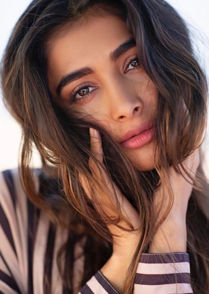 Pooja Hegde photo