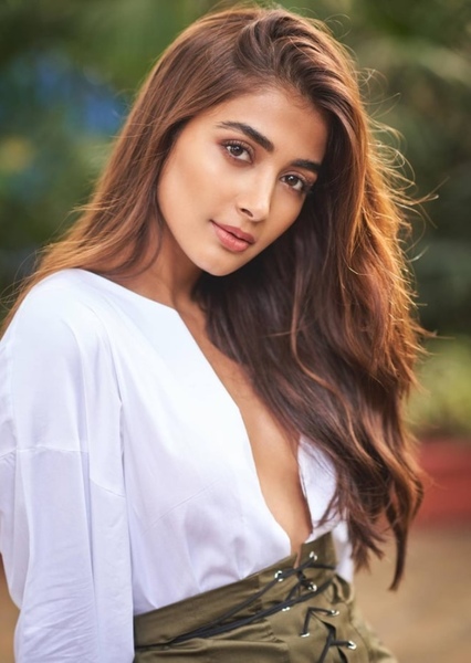 Pooja Hegde photo