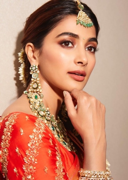 Pooja Hegde photo