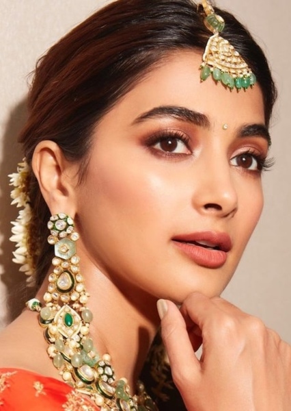 Pooja Hegde photo