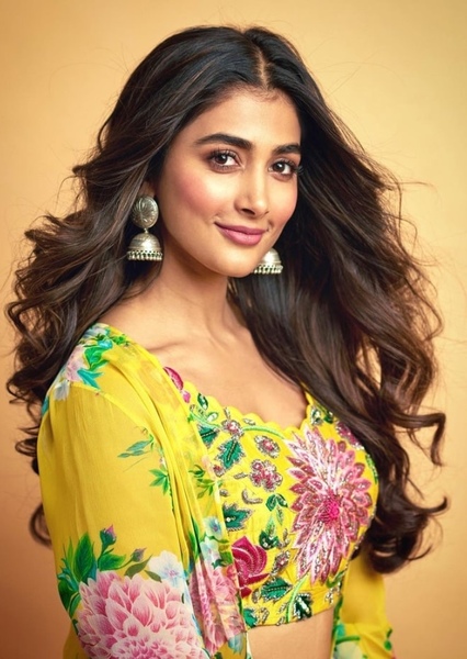 Pooja Hegde photo