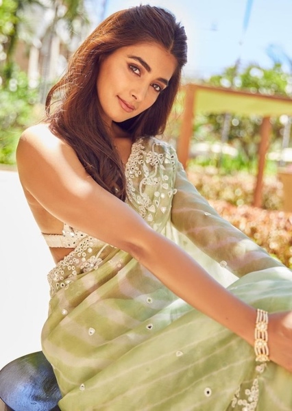 Pooja Hegde photo