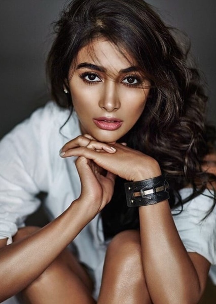 Pooja Hegde photo