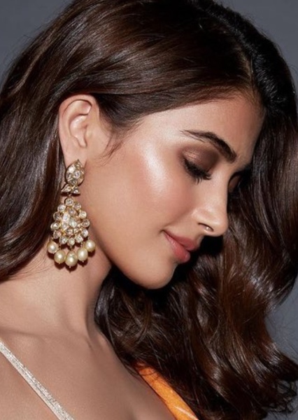 Pooja Hegde photo