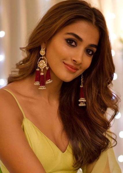 Pooja Hegde photo