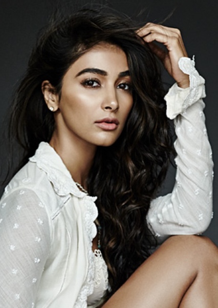 Pooja Hegde photo