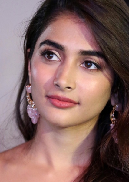 Pooja Hegde photo
