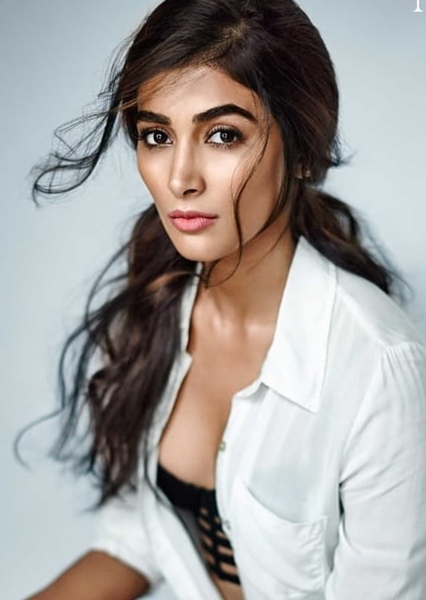 Pooja Hegde photo