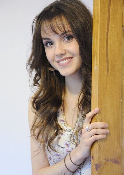 Poppy Drayton photo
