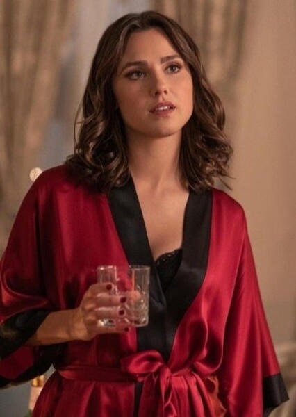 Poppy Drayton photo