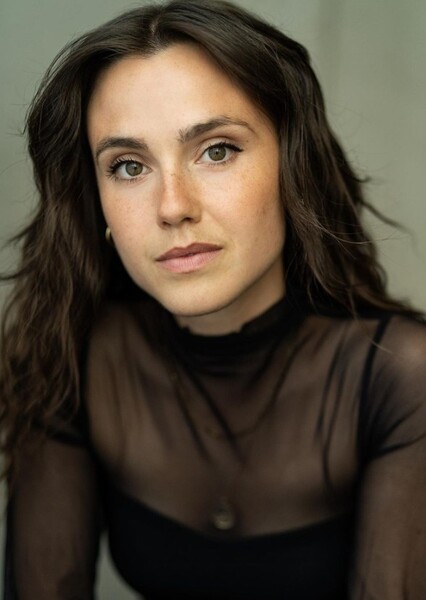 Poppy Drayton photo